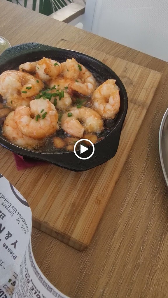 El rincon simple gastro bar — Videos