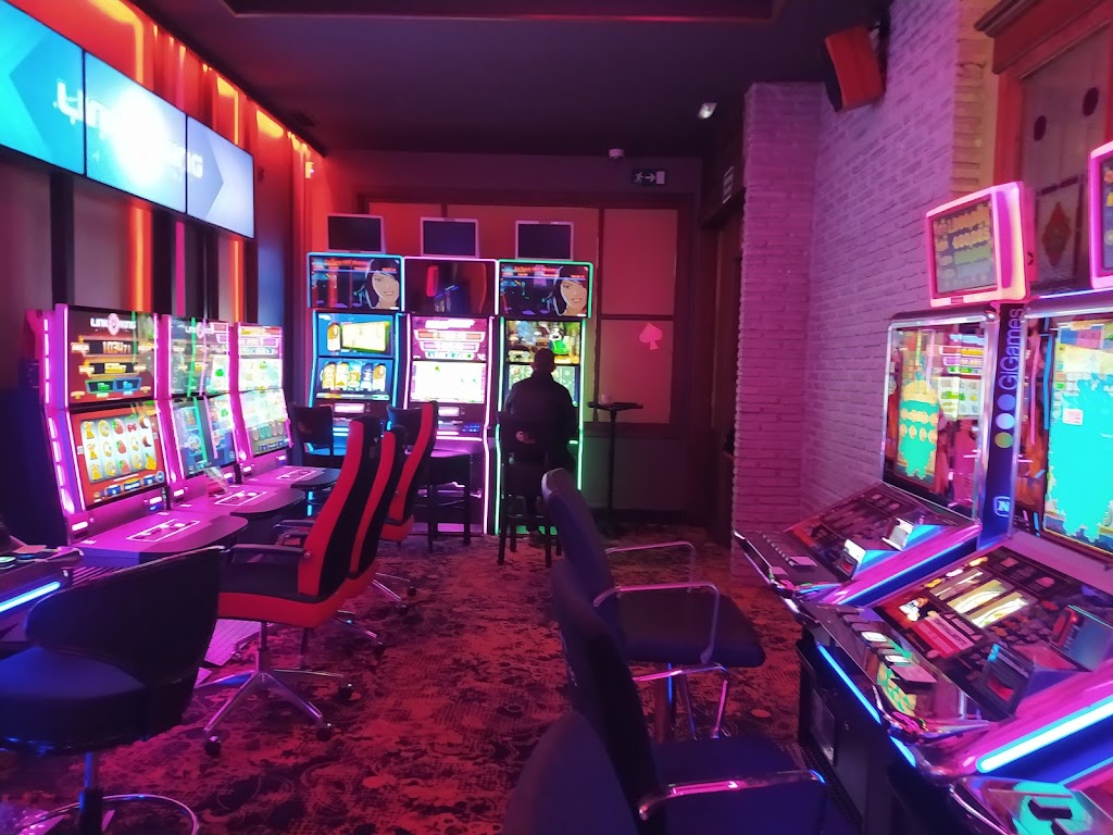 Salon de Juegos As de Picas River