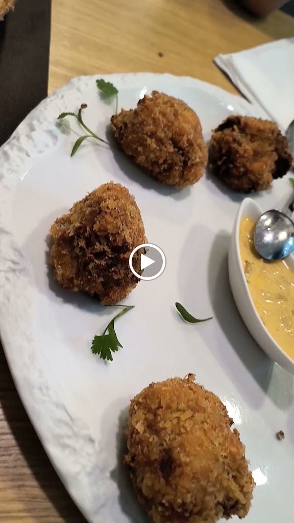 Epoca Restaurante Peruano | Fusion peruana-gallega — Videos