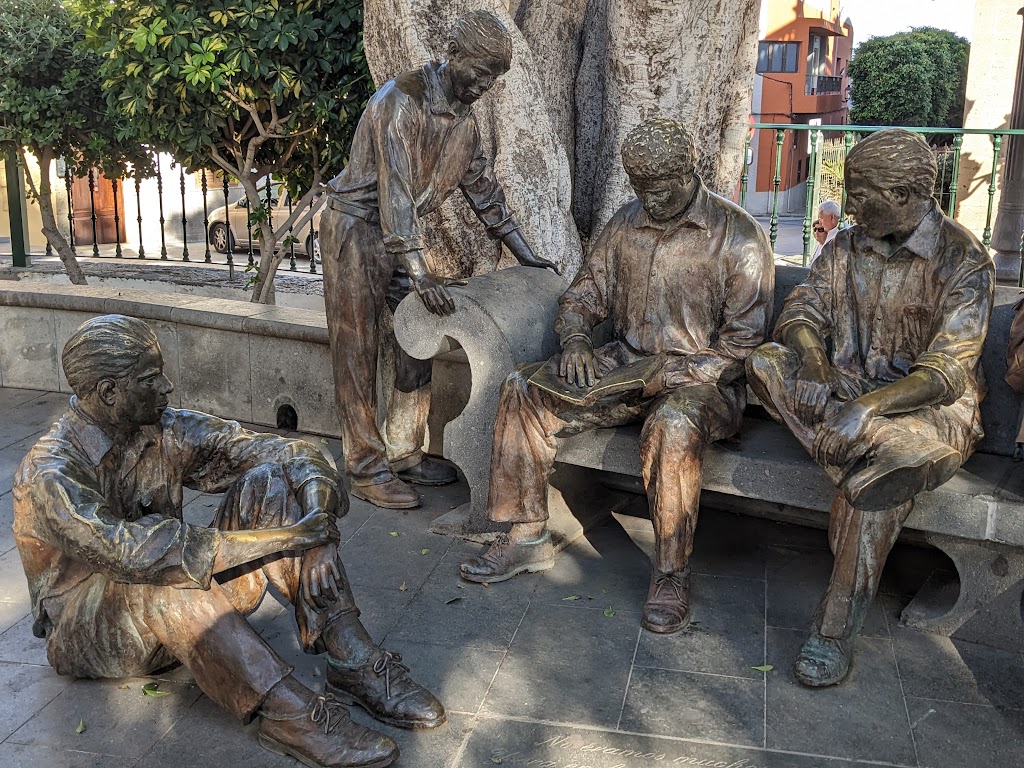 Tertulia en la Alameda