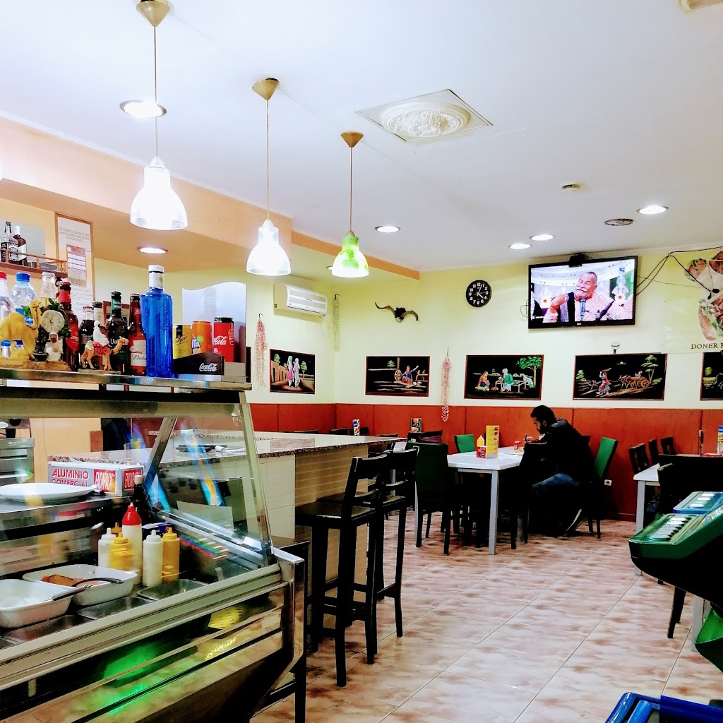 CARRILET KEBAB PIZZERIA & LAHORI TANDOORI RESTAURANT
