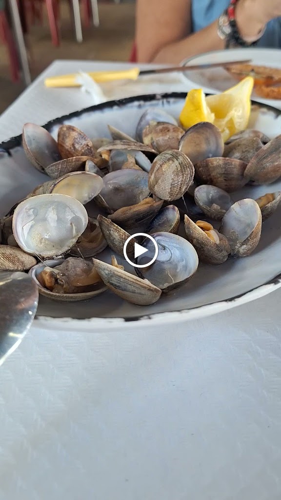 Restaurante CASA LAURA. — Videos