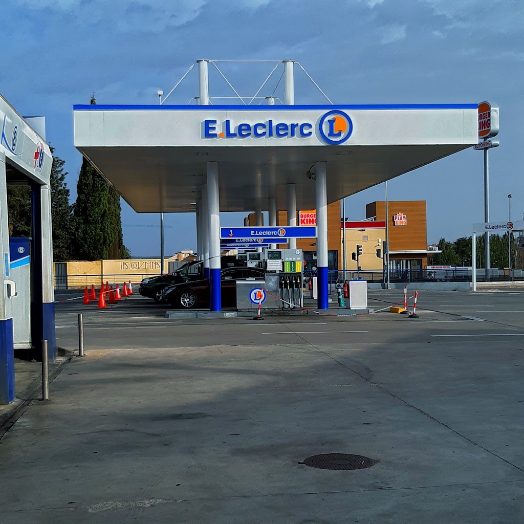 Estacion de servicio E. Leclerc Salamanca — Exterior