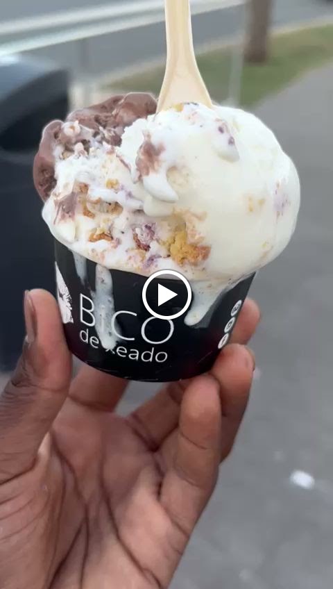 Heladeria Bico de Xeado — Videos