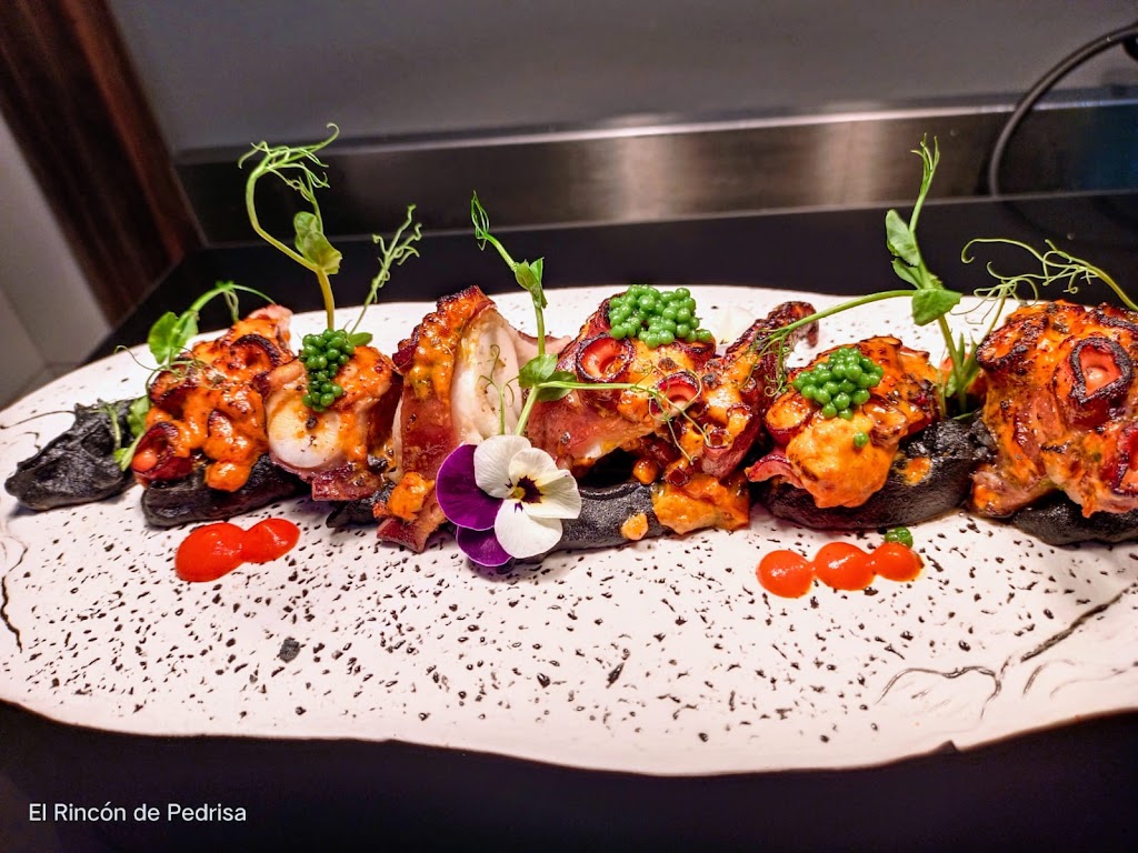 Restaurante El Rincon de Pedrisa — Comida y bebida