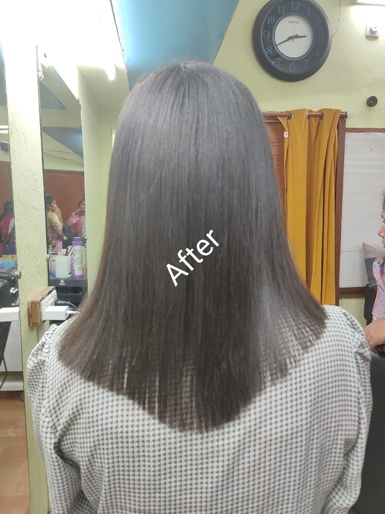 Hazeera Beauty Parlour And Training Center Only For Ladies