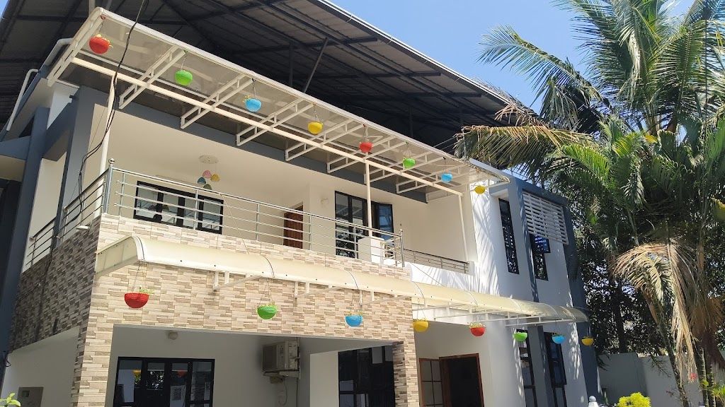 Airport Villa
