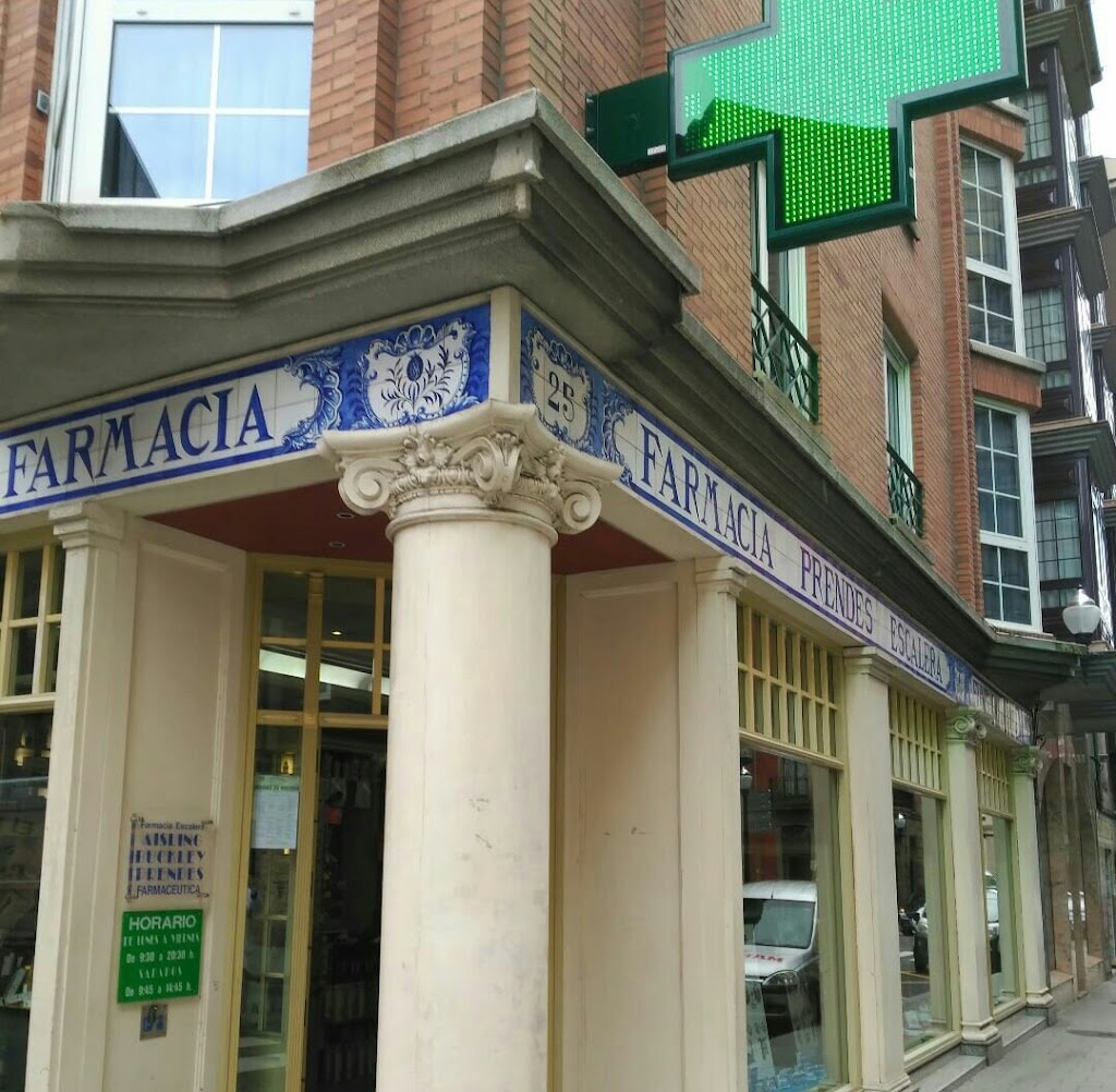 Farmacia Escalera Licenciada Aisling Buckley Prendes — Del propietario