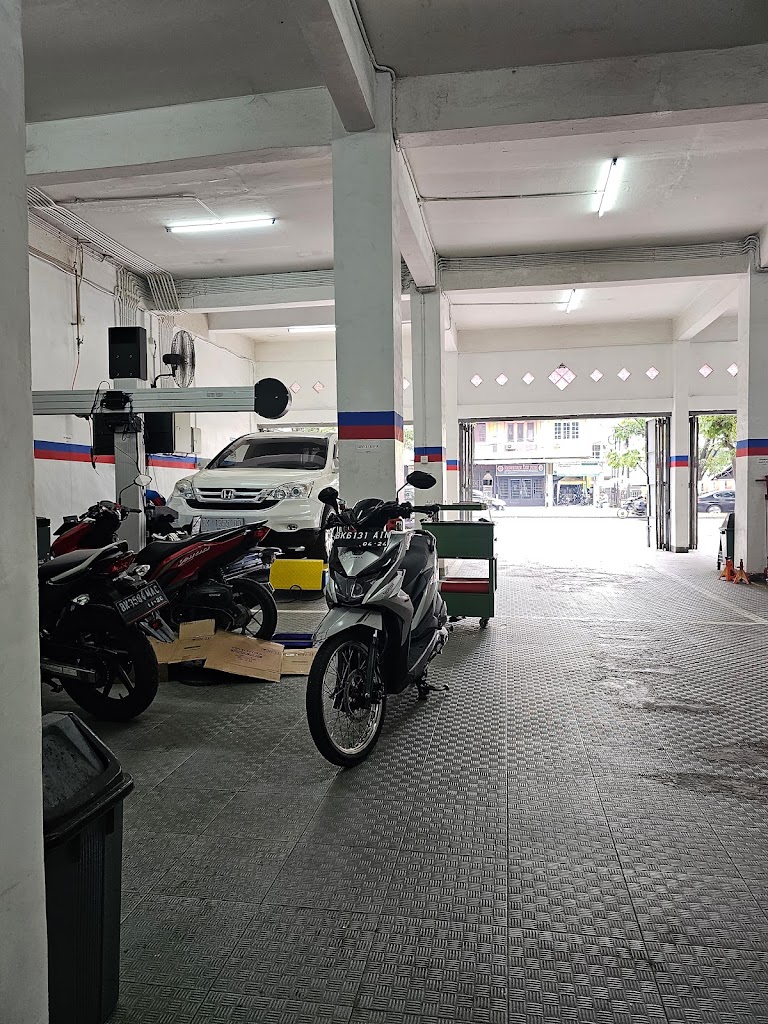 OtoXpert Medan - Bengkel Mobil Terdekat Terpercaya Promo Servis Ganti Oli Aki Ban Rem Servis Berkala Spooring Balancing AC