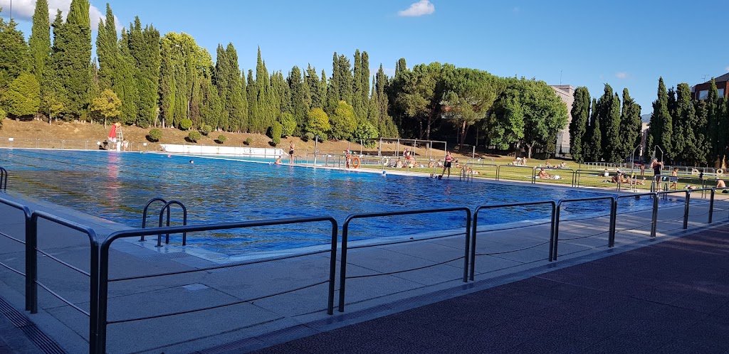 Piscinas Municipales de Ponferrada - Piscinas Municipais de Ponferrada