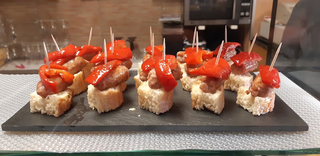 Bar Cafe Alba — Comida y bebida