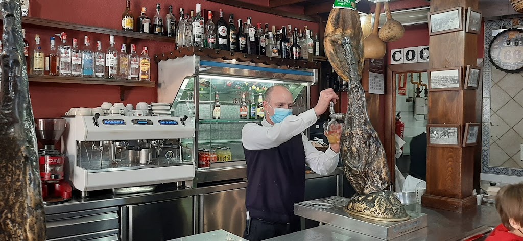 Bar La una y media Casa Rufino — Ambiente