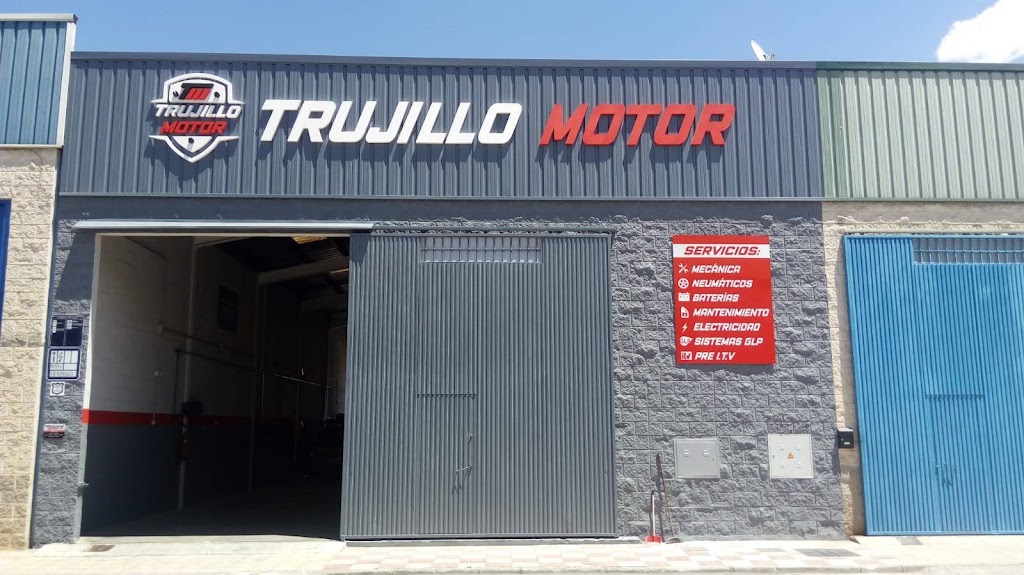 Trujillo Motor — Exterior