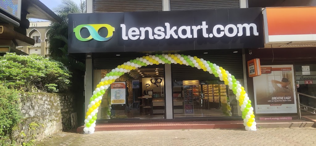 Lenskart Com At Kunnamangalam Kozhikode
