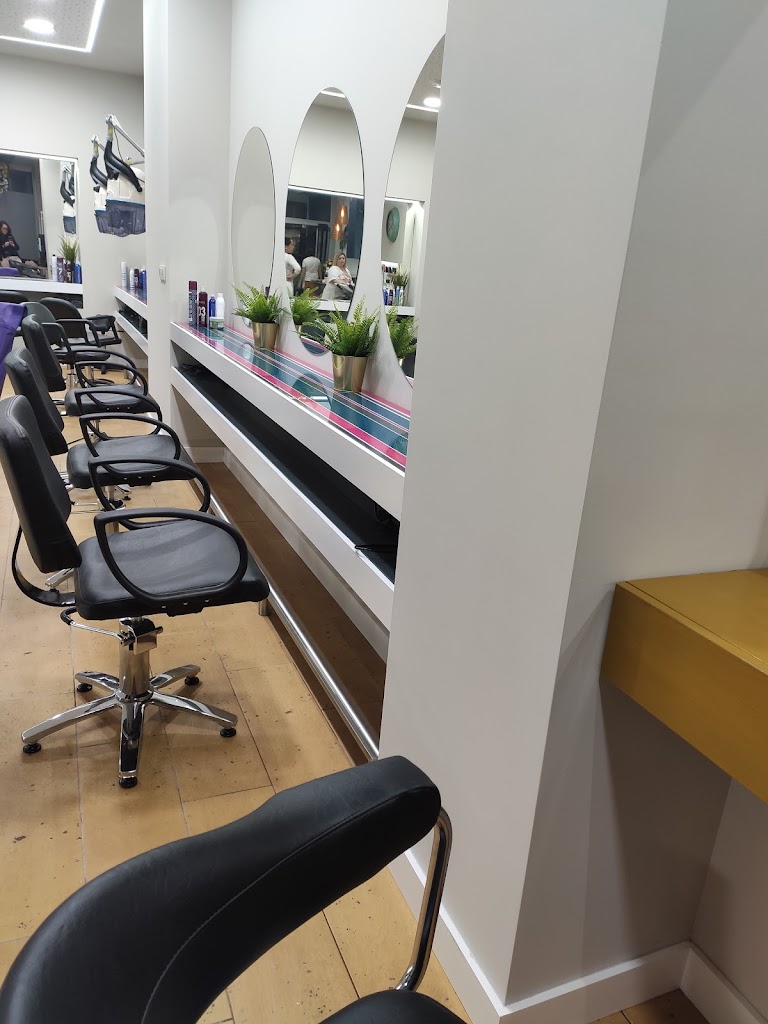 SALON UNIVERSO S.L. — Interior