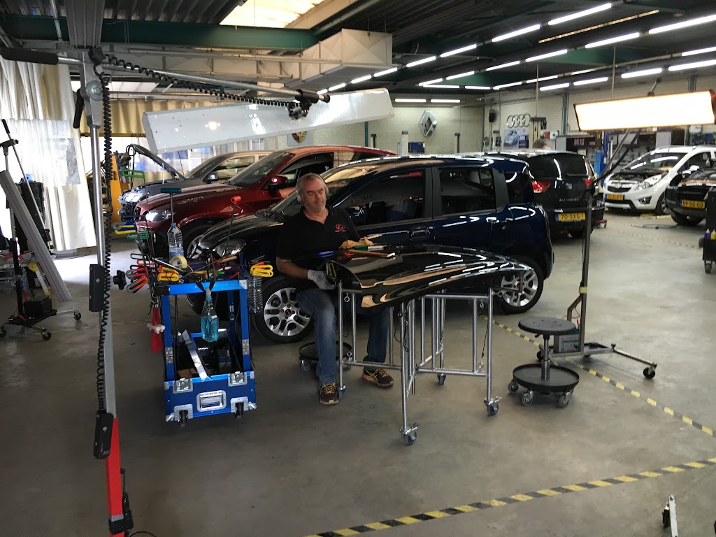 LANDICARS BALEAR ( VARILLERO, REPARACION DE ABOLLADURAS SIN PINTAR EN COCHES , PDR Technology ) — Taller