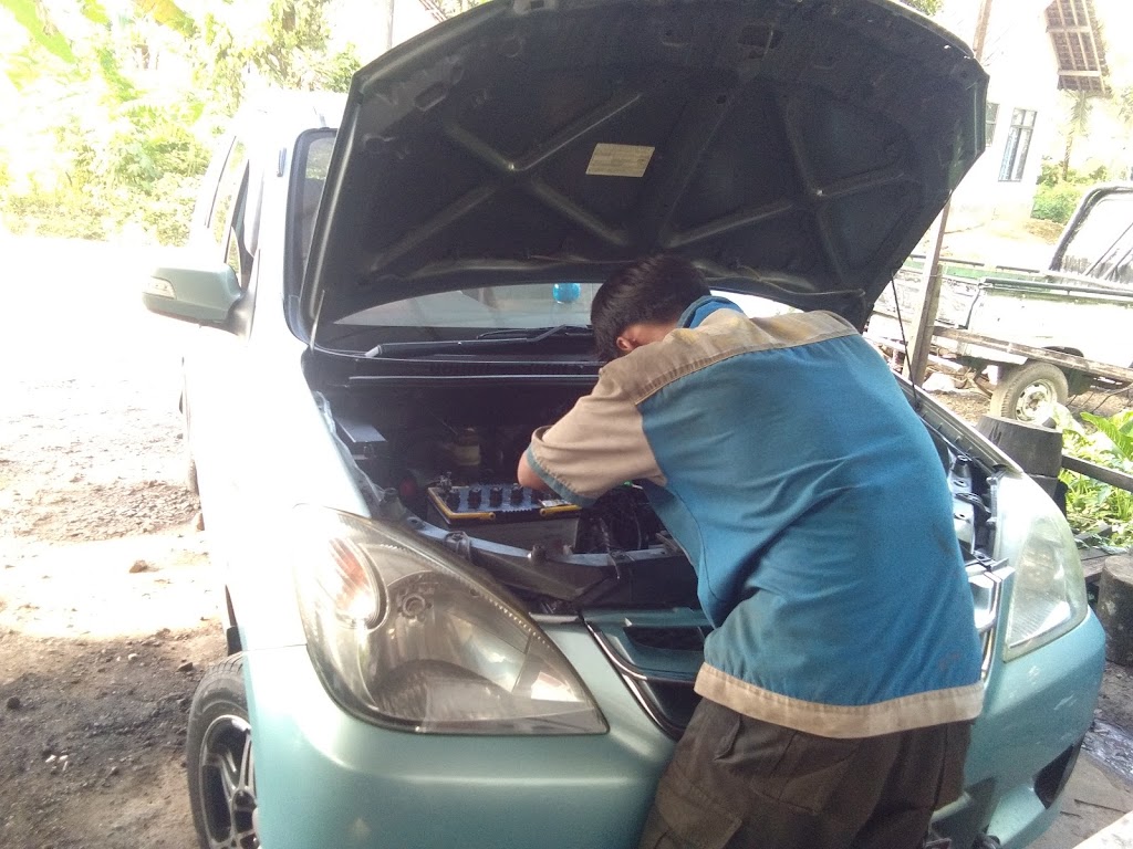 Bengkel Mobil Kurnia Jaya (Kurnia Jaya Garage)