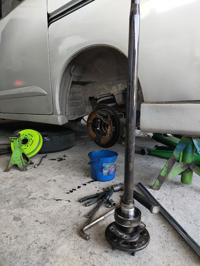Bengkel Kaki Kaki Mobil Wahyu Putra
