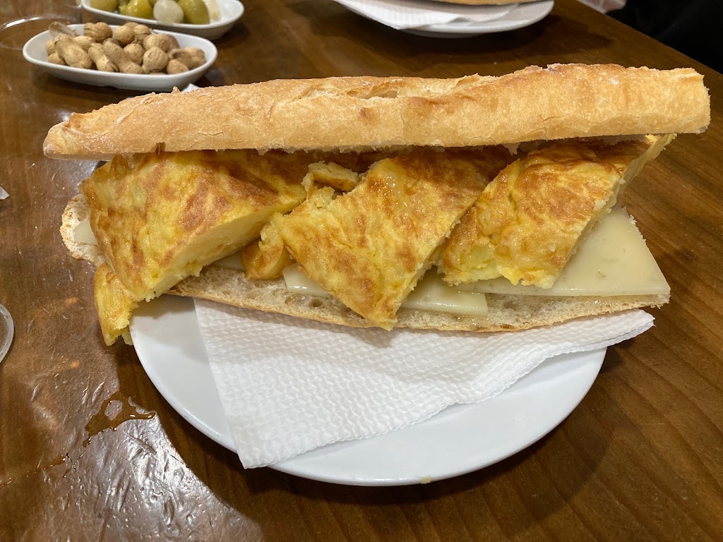 Restaurante Meson Andaluz — Comida y bebida