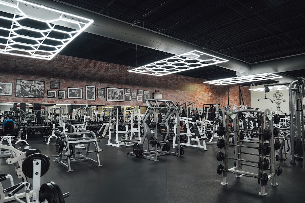  Gold's Gym Brassfield