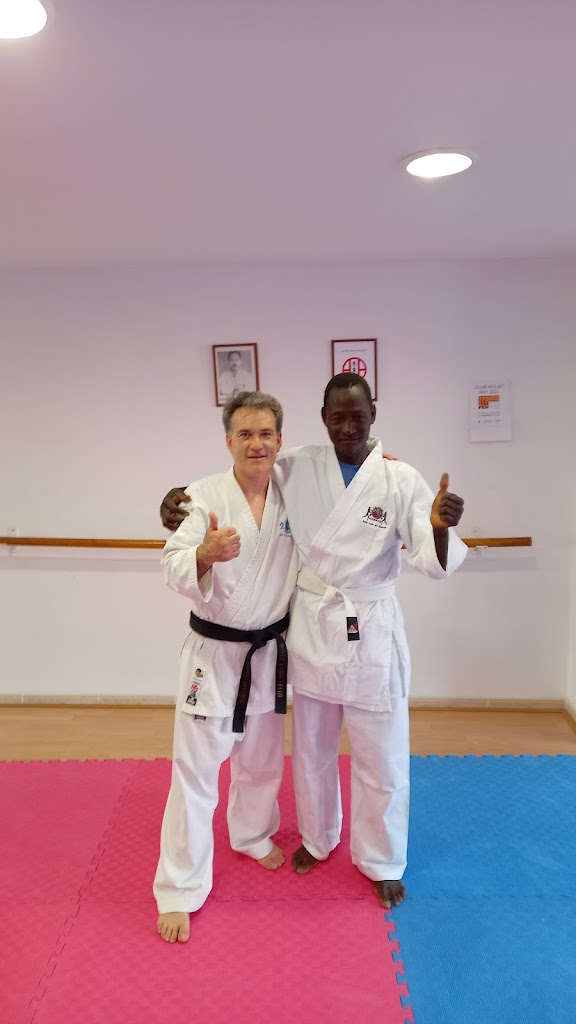 ESCUELA DE KARATE DOJO SANT FELIU
