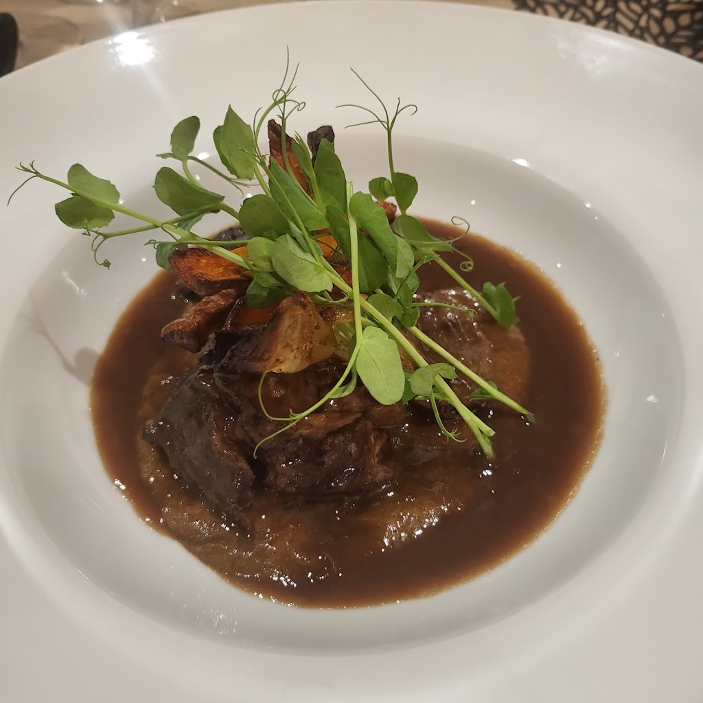 Los Elementos Restaurant — Comida y bebida