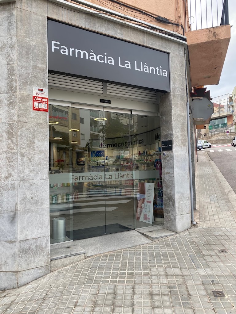 Farmacia La Llantia — Del propietario