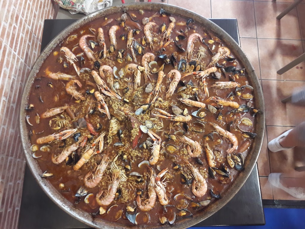Cafeteria Bar Restaurante Tony's — Comida y bebida
