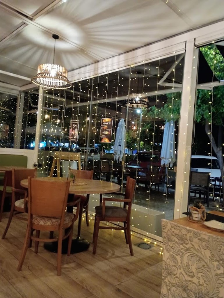 Restaurante LaPoza Boadilla — Ambiente
