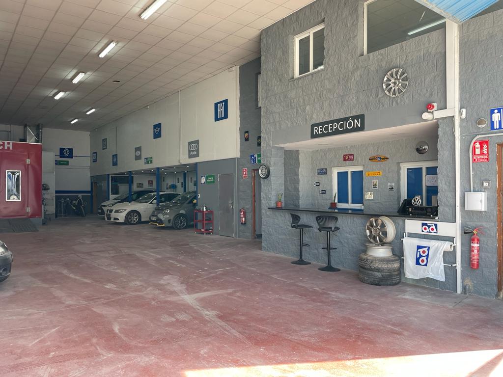 AMV CARS TALLERES — Del propietario