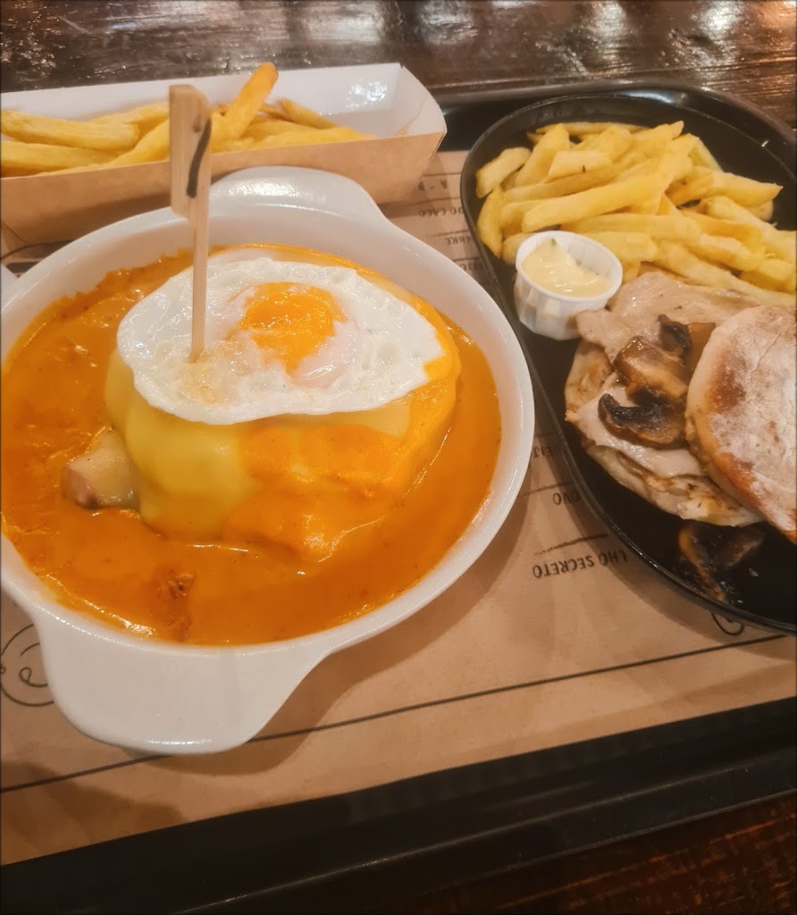 Restaurante Caco Montijo — Comida y bebida