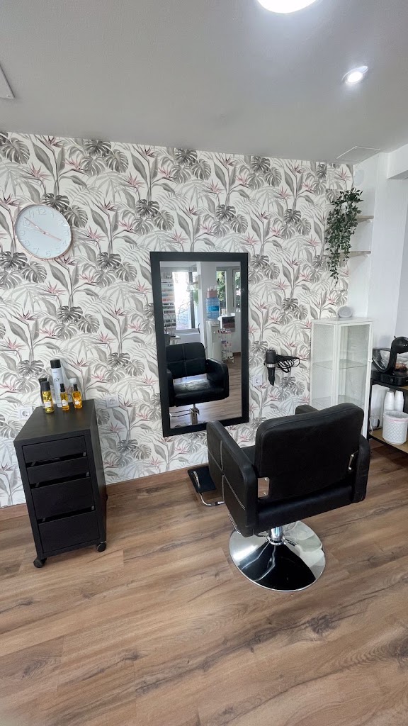 Glam Beauty Salon — Del propietario