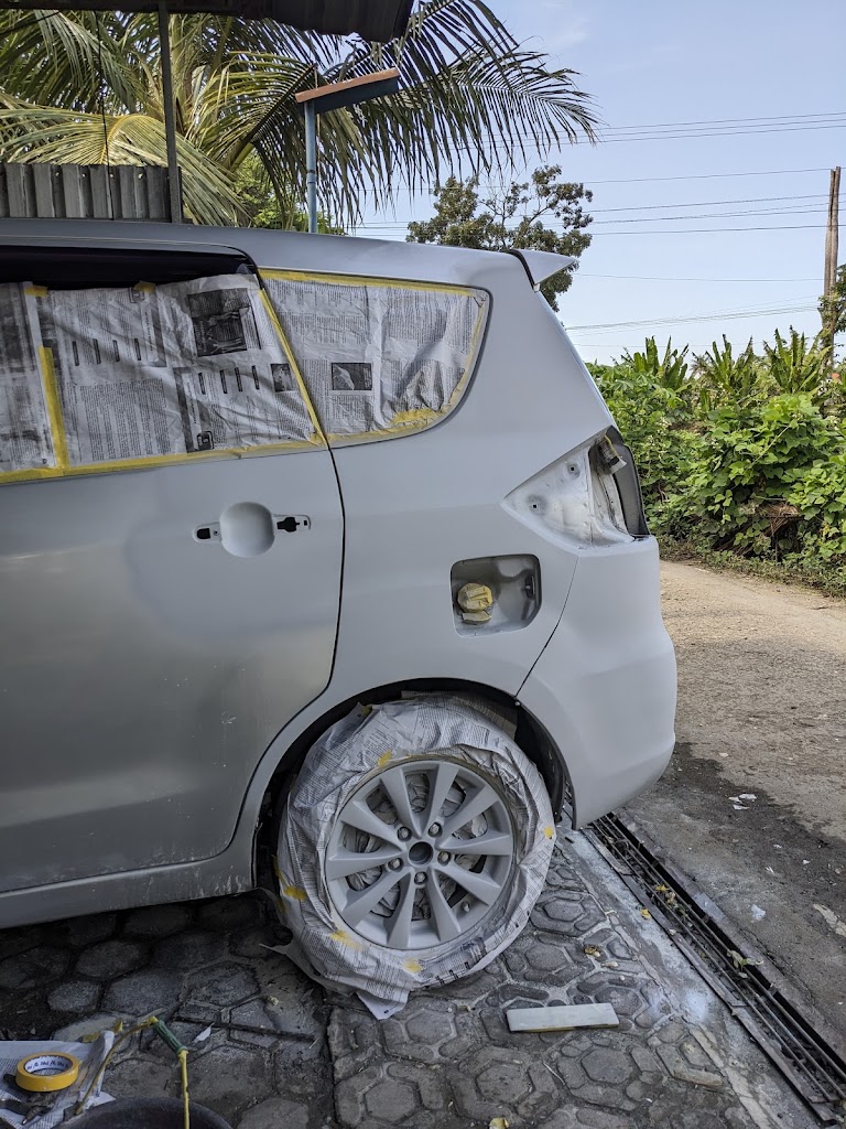 Bengkel cat mobil