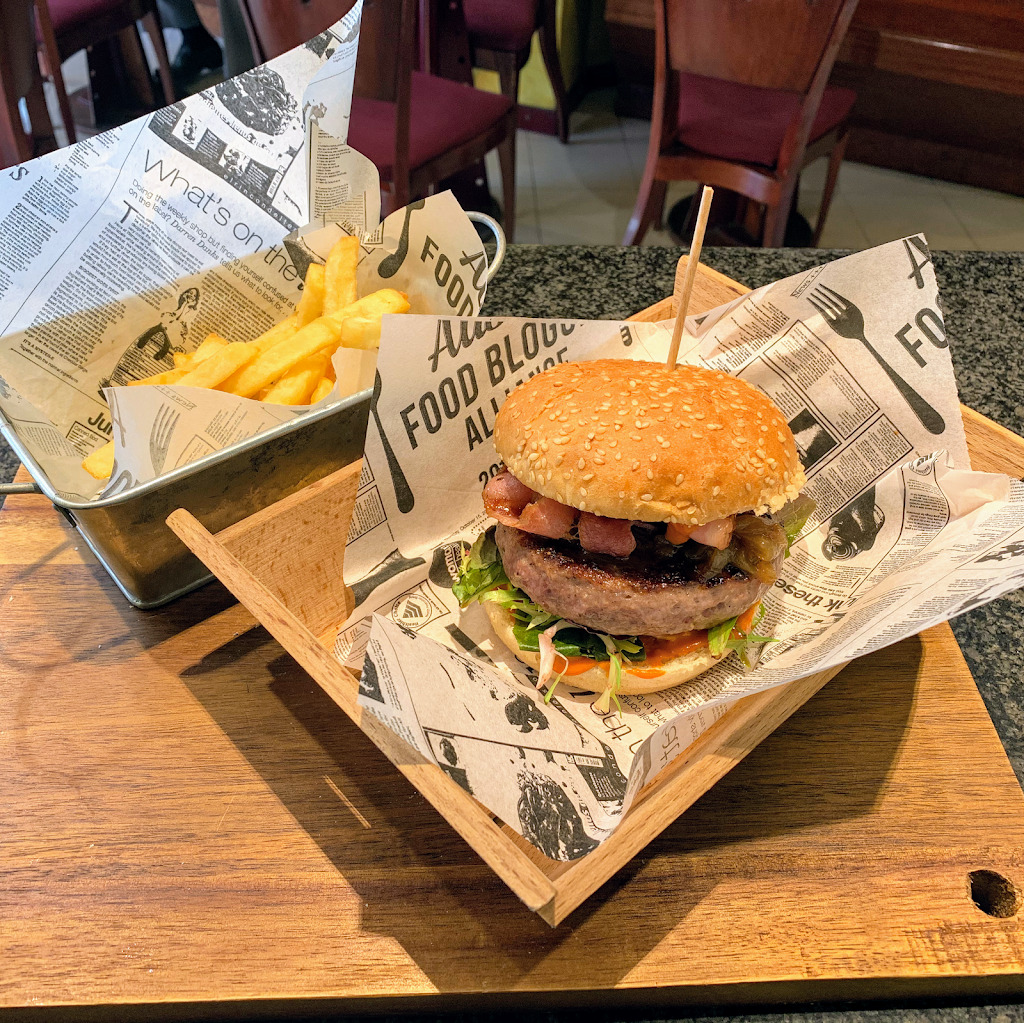 Cafeteria Fabrega — Comida y bebida