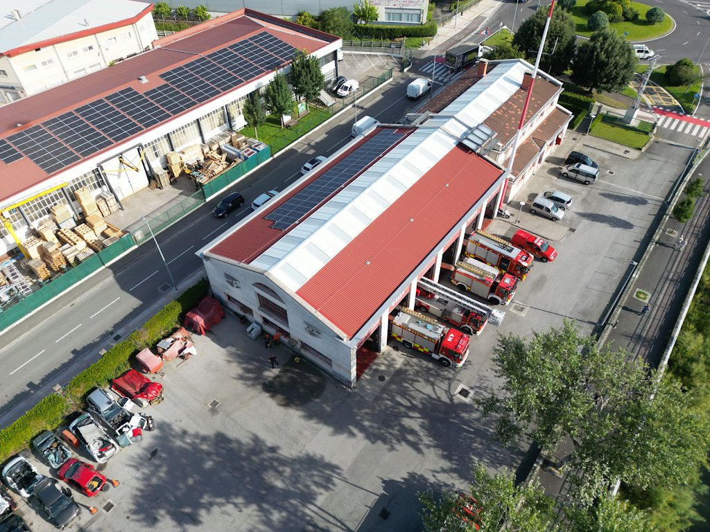 Kostako Suhiltzaile Etxea (Zarautz) / Parque de Bomberos de la Costa (Zarautz)