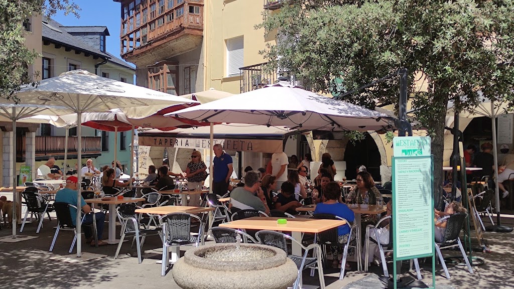 La Estafeta | Taperia, Bar y Restaurante — Ambiente