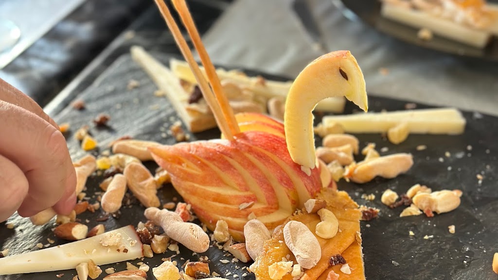 Taberna Emilio — Comida y bebida