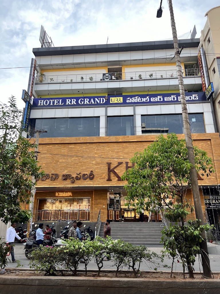 R R Grand Hotel