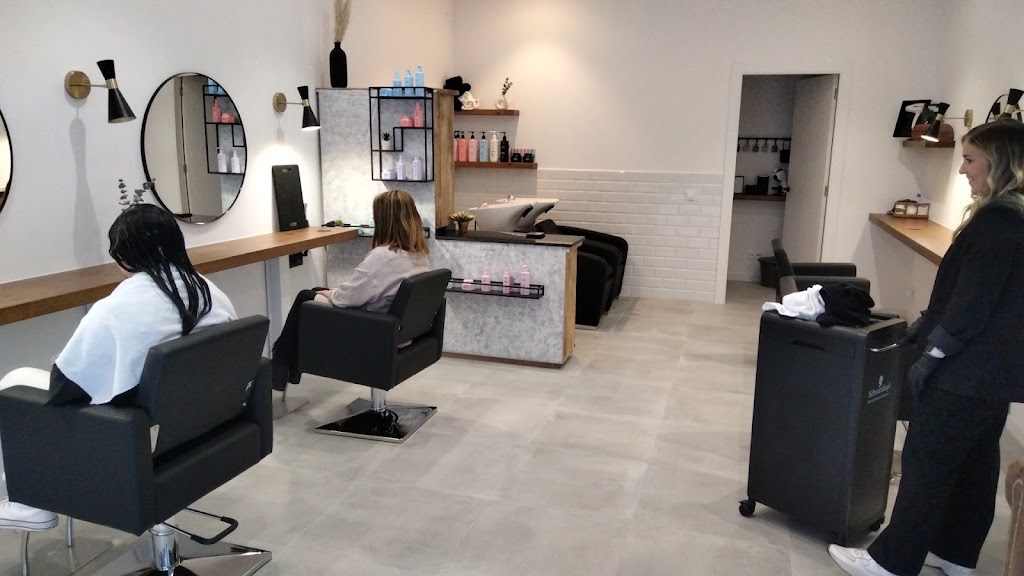 Janira Bastias Hair Studio — Interior