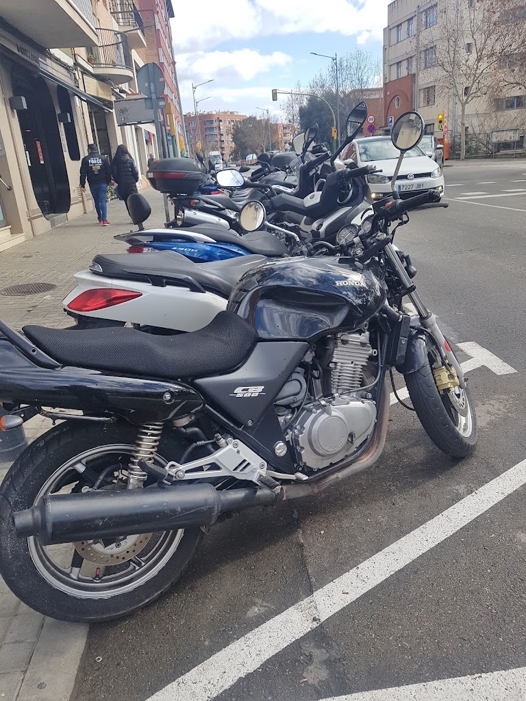 Zona d'aparcament reservada per a motos — Mas recientes