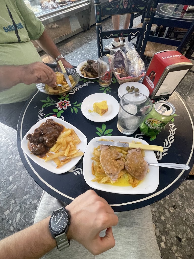 Pena Flamenca La Solea de Alcala — Comida y bebida