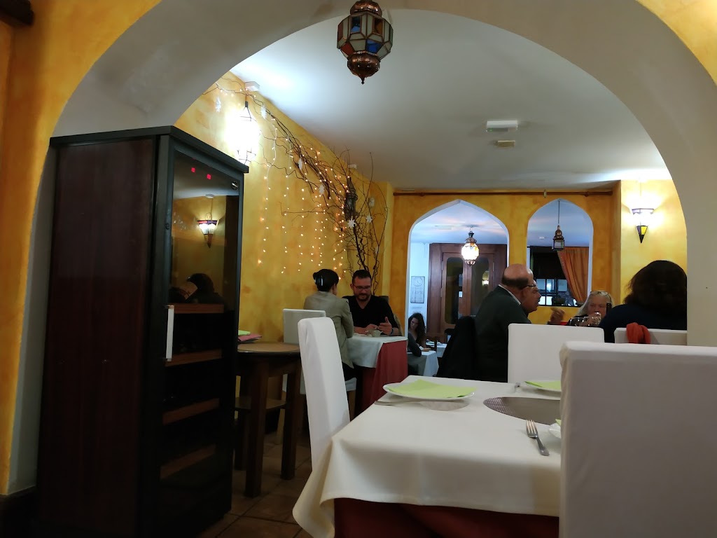 El Anticuario Libanes — Ambiente