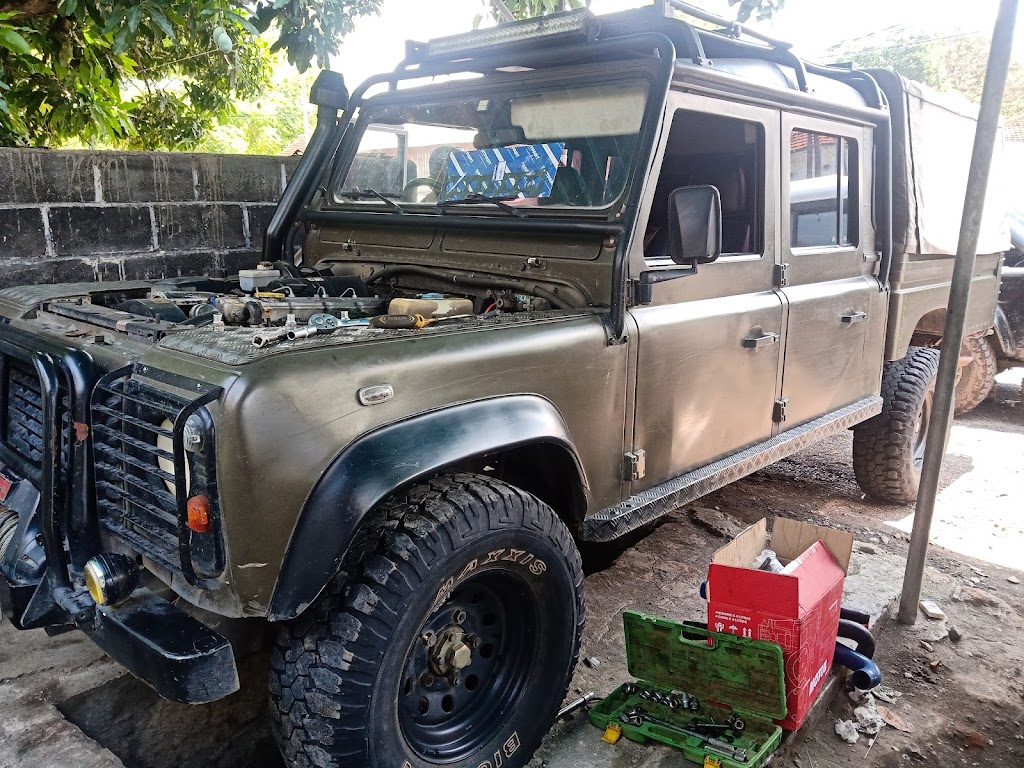 Bengkel mobil "garasi"