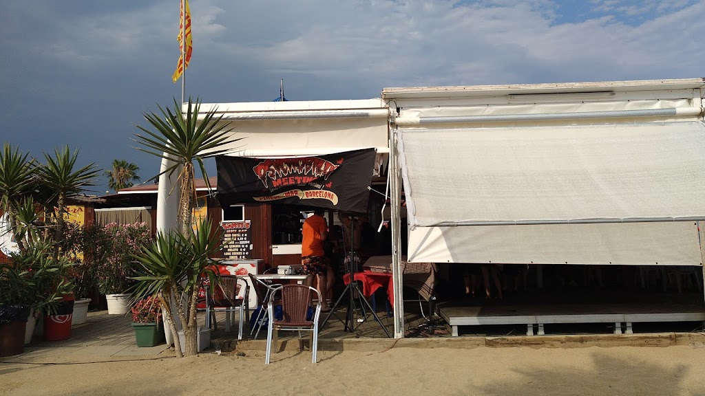 Santi's beach bar