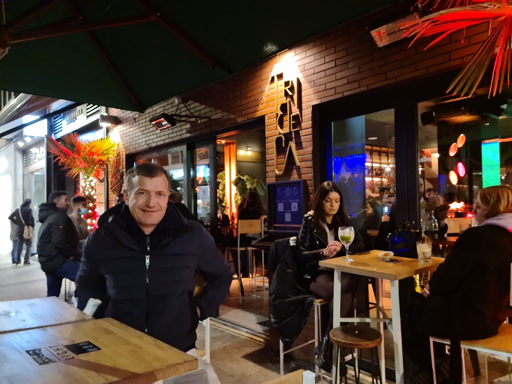 TriBeCa Bar&Lunch
