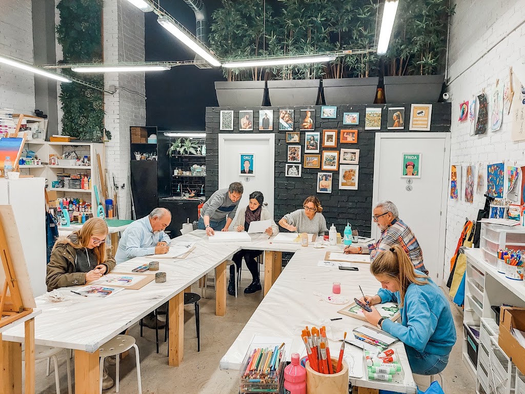 ESCUELA DE ARTE TRAMPANTOJO — Comunidad