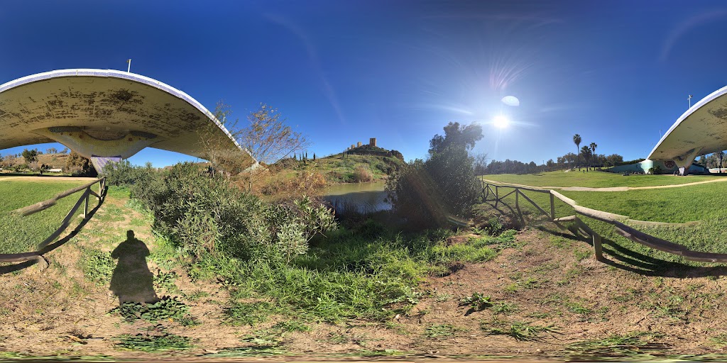 Puente Guardian del Castillo (Puente del Dragon) — Street View y 360deg