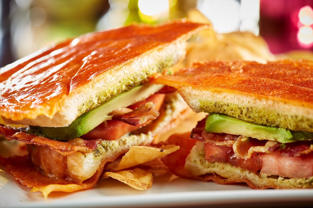  Anduzzi's Sports Club - Howard