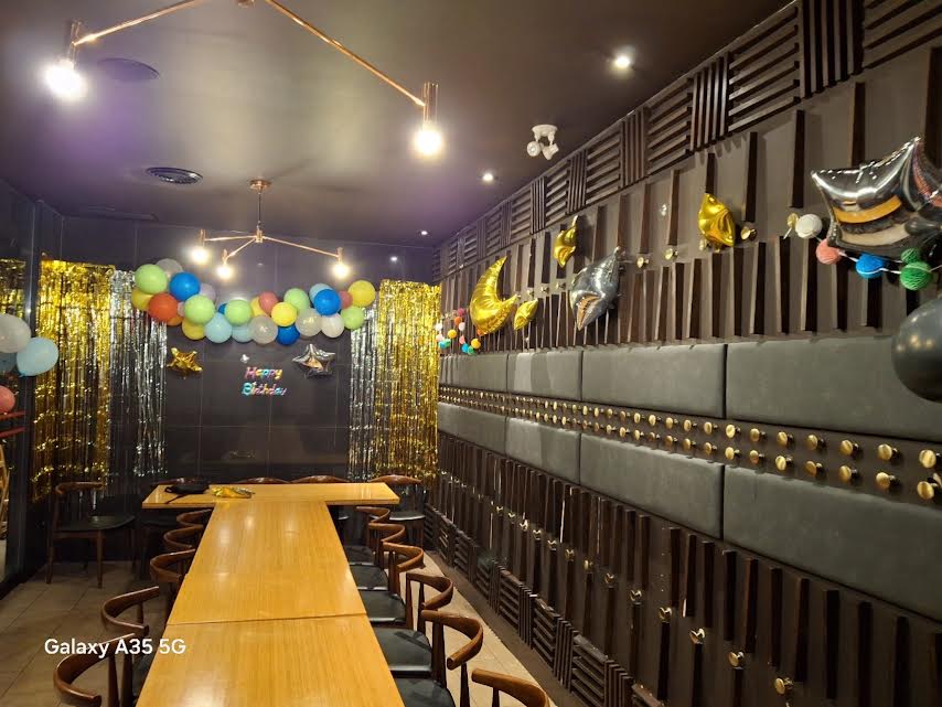 Makimono Sushi Bar Restaurant