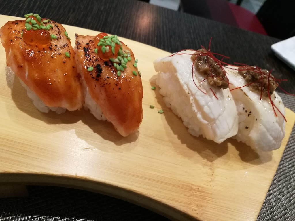 Sushi Bar — Comida y bebida